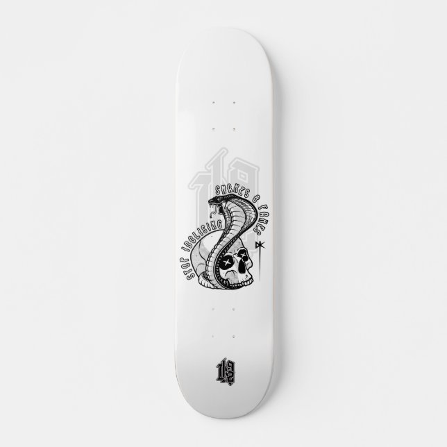 DK92 Snakes & Fakes - Skateboard (Devant)