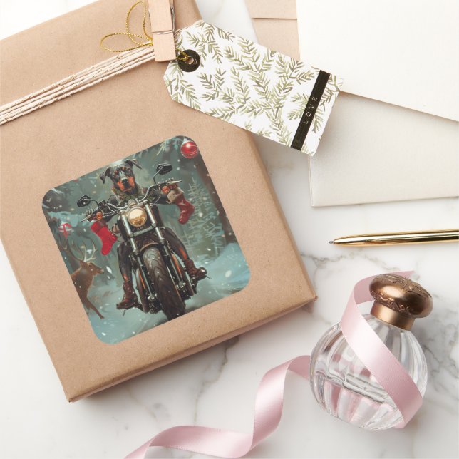 Doberman Dog Riding Motorrad Weihnachten Quadratischer Aufkleber (Schenken)