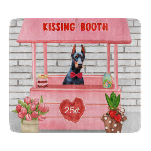 Doberman Dog Valentine's Day Kissing Booth Schneidebrett