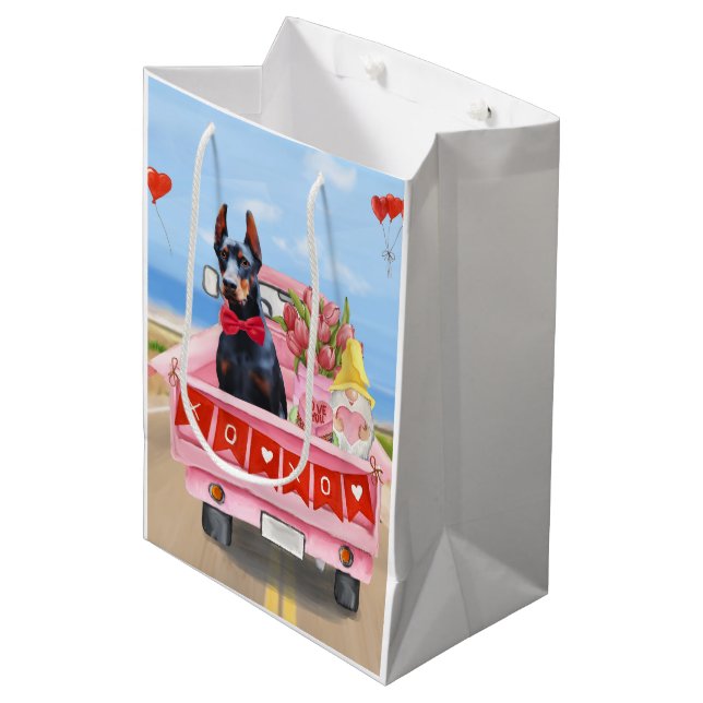 Doberman Dog Valentine's Day Lkw Herz Mittlere Geschenktüte (Vorderseite Schrägansicht)