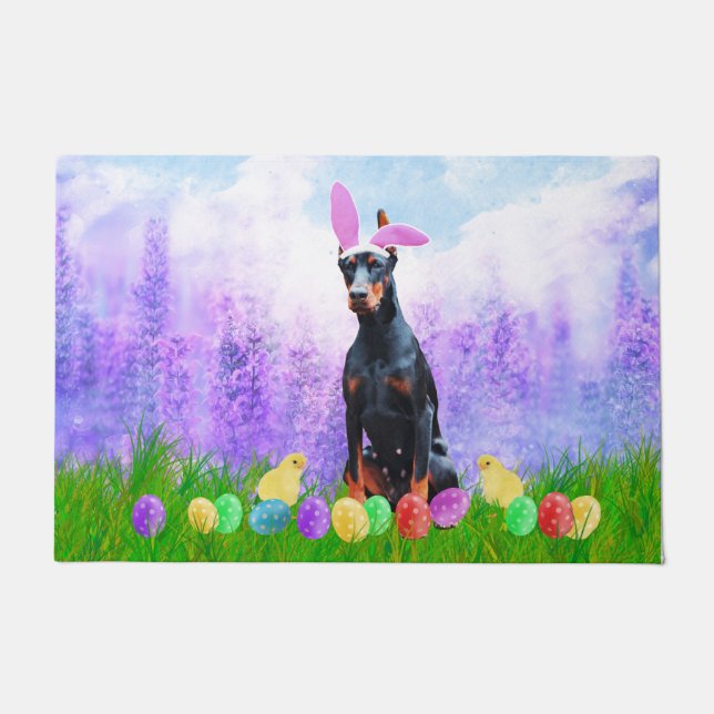 Doberman Hund mit Ostereiern Bunny Chicks Fußmatte (Vorderseite)