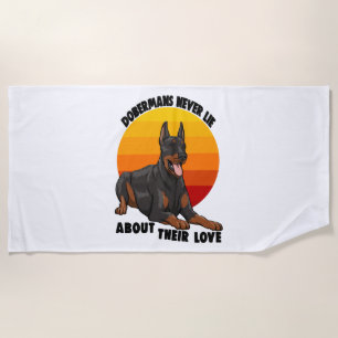 Doberman lügt nie über ihre Liebe Strandtuch