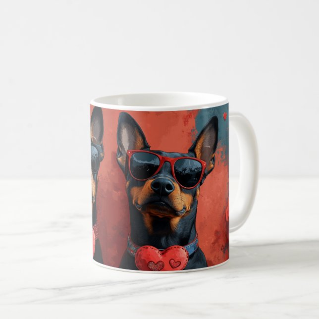 Doberman mit Herz-Rose Valentinstag Kaffeetasse (VorderseiteRechts)