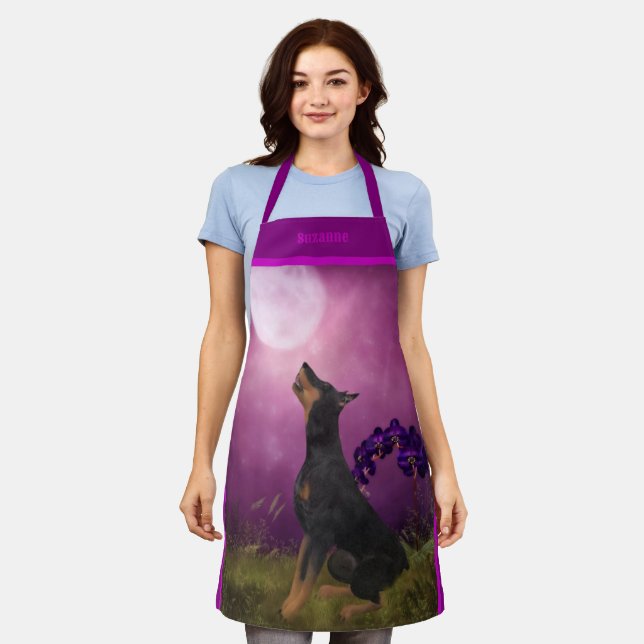 Doberman Pinscher Fantasy Moon Personalisiert Schürze (Getragen)