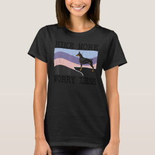 Doberman Pinscher Wanderung Besorgnis erregender w T-Shirt