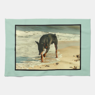 Dobermann am Strand-Malerei-Bild Geschirrtuch