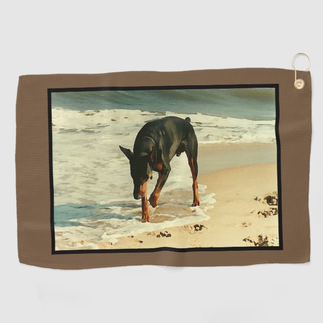 Dobermann am Strand-Malerei-Bild Golfhandtuch (Horizontal)