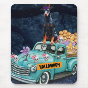 Dobermann-Hund Halloween-LKW Gruselige Nacht Mousepad