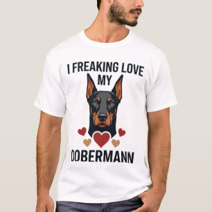 Dobermann Hund mit roten Herzen_1 T-Shirt