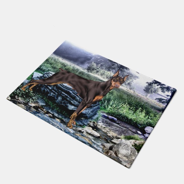 Dobermann Pinscher Hund Fußmatte (Schrägansicht)