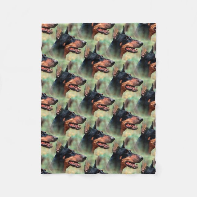 DobermannPinscher im Holz Fleecedecke (Vorderseite)