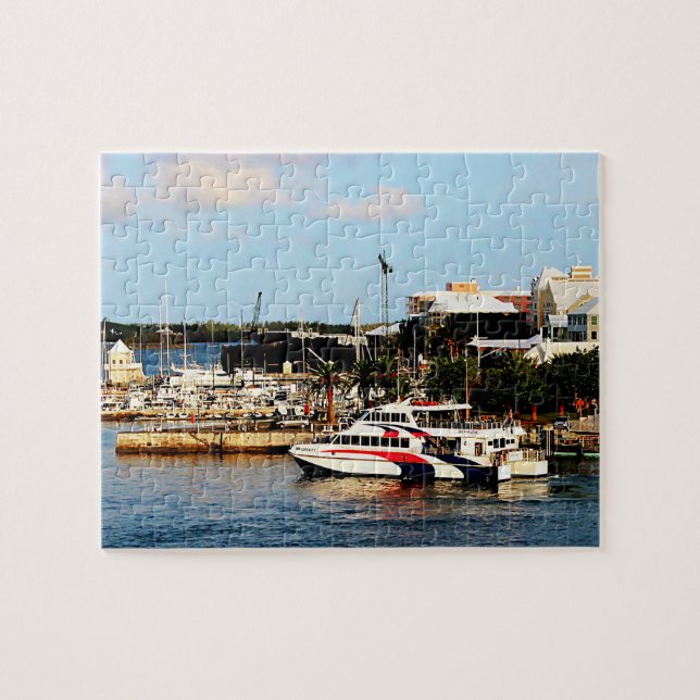 Dock am King's Wharf Bermuda (Horizontal)