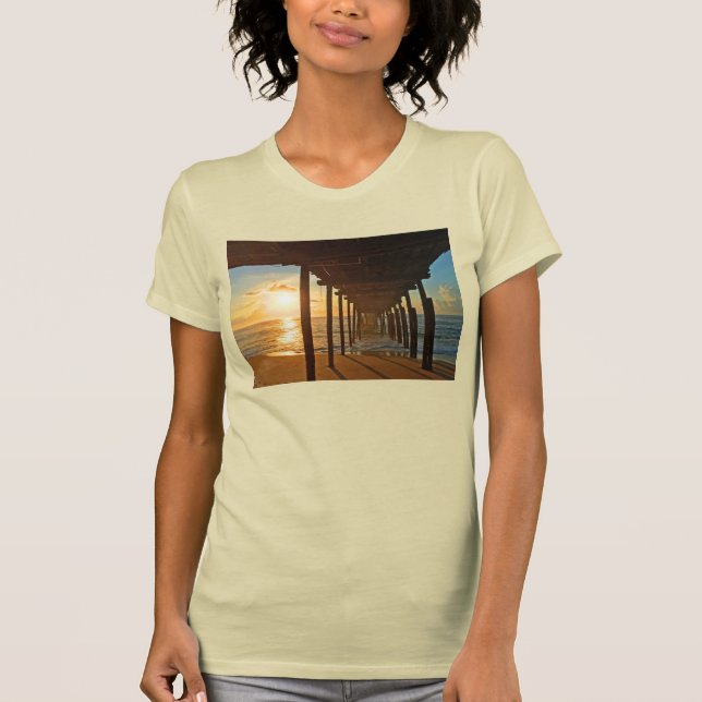 Dock bei Sunrise T-Shirt (Vorderseite)