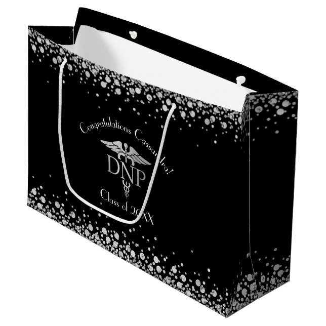 Doctor of Nursing Practice Graduation Black Silver Große Geschenktüte (Vorderseite Schrägansicht)