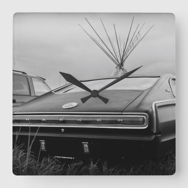 Dodge-Ladegerät 1966 (B/W) Quadratische Wanduhr (Vorderseite)
