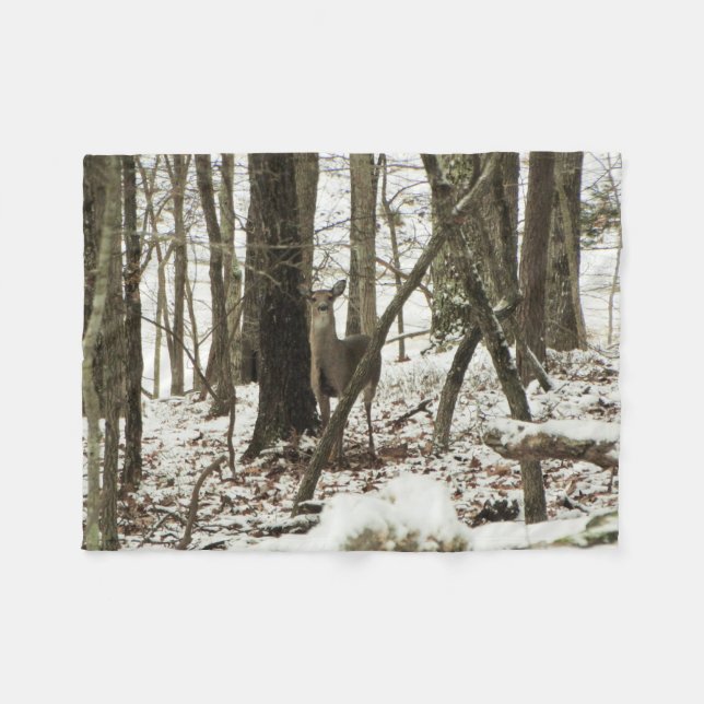Doe Deer in the Snow Fleecedecke (Vorderseite (Horizontal))