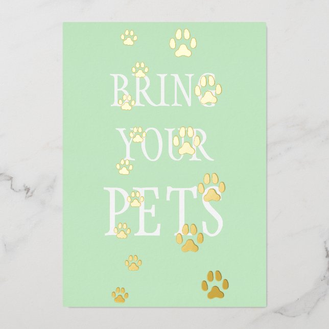 Dog & Cat Paw druckt Pet Friendly Custom Green Folieneinladung (Vorderseite)