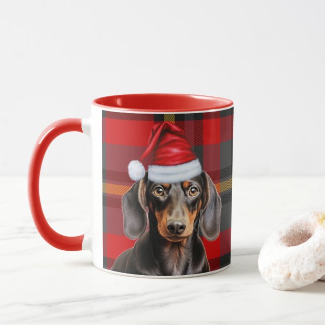 Dog Lover's Red Plaid Smooth Dachshund Holiday Tasse (Mit Donut)