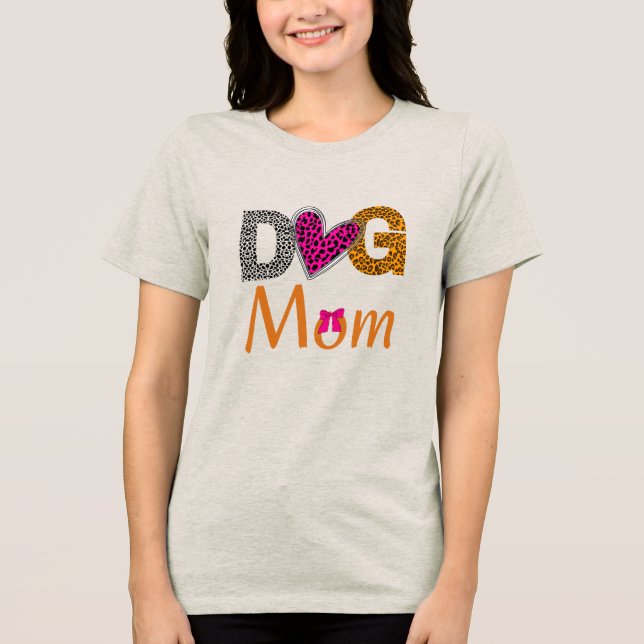Dog Mom Leopard Print/Trending Dog  Lover Gift Tri-Blend Shirt (Vorderseite)