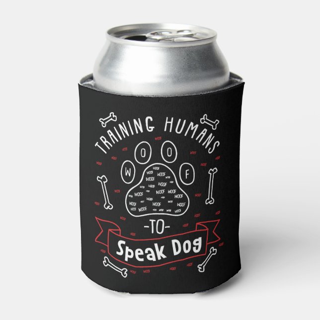 Dog Trainer gibt dem Menschen ein Geschenk, um Hun Dosenkühler (Kanne Vorderseite)