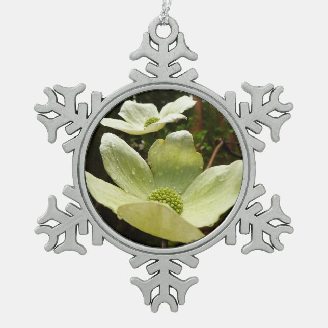 Dogwood and Redwoods in Yosemite National Park Schneeflocken Zinn-Ornament (Vorderseite)