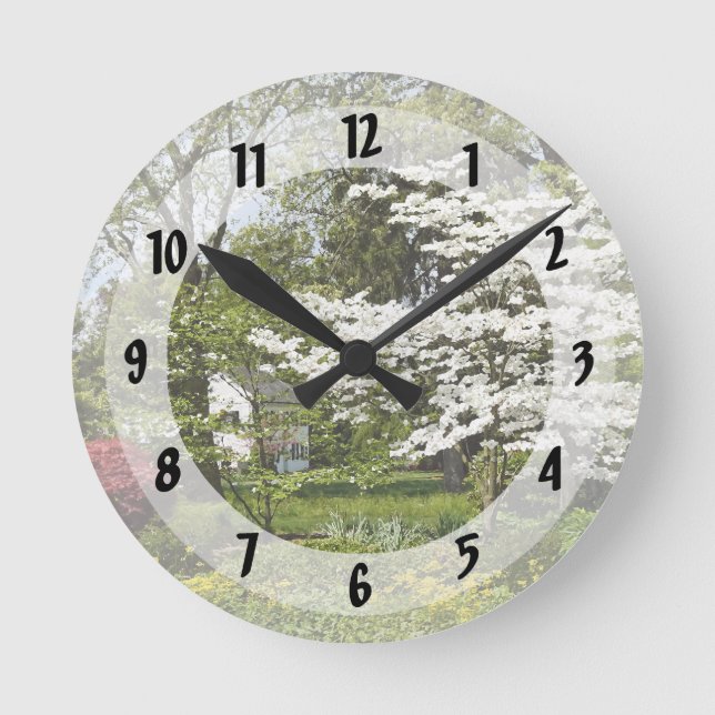 Dogwood in Bloom Runde Wanduhr (Vorderseite)