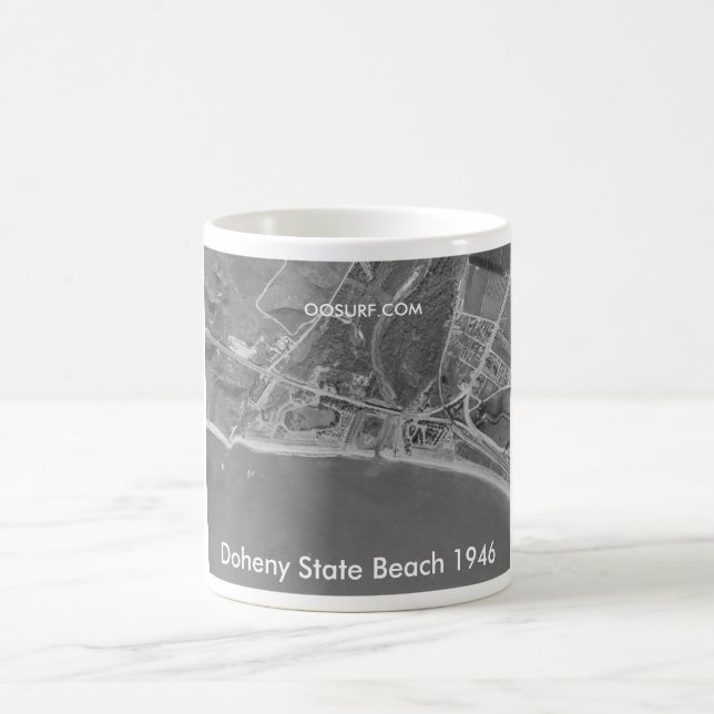 Doheny Staats-Strand 1946 Kaffeetasse (Mittel)