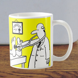 Doktor mit Stethoskop Kaffeetasse