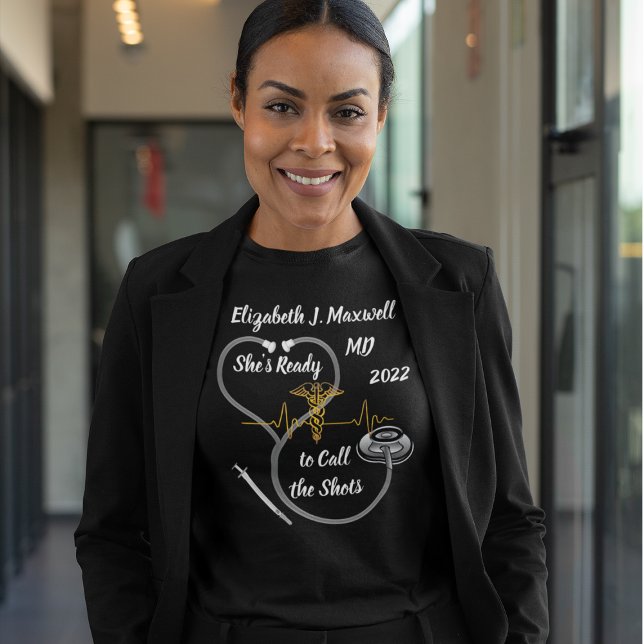 Doktor Stethoscope | Sie ist bereit, die Shots anz T-Shirt (Von Creator hochgeladen)