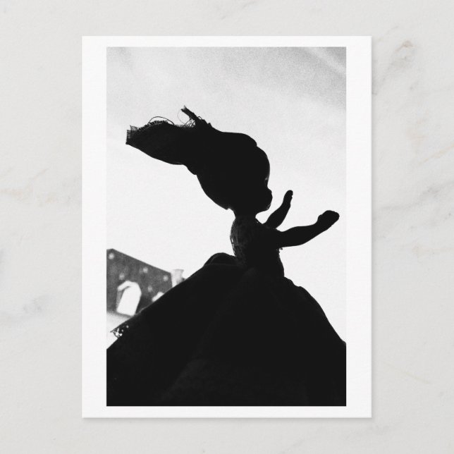 Doll Portrait - Flying doll Postkarte (Vorderseite)