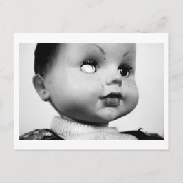 Doll Portrait - One eye Postkarte
