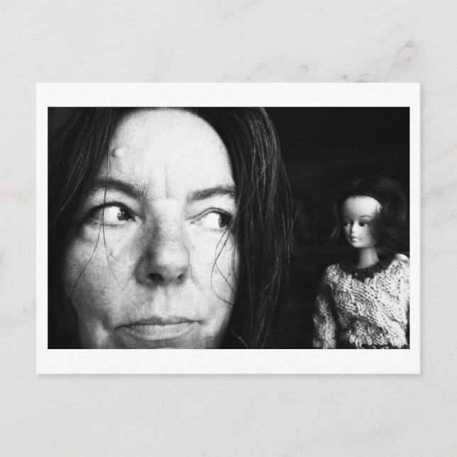 Doll Portrait - Whisper Postkarte (Vorderseite)