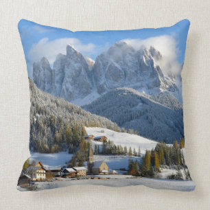 Dolomitdorf im Winter-Wurfskissen Kissen