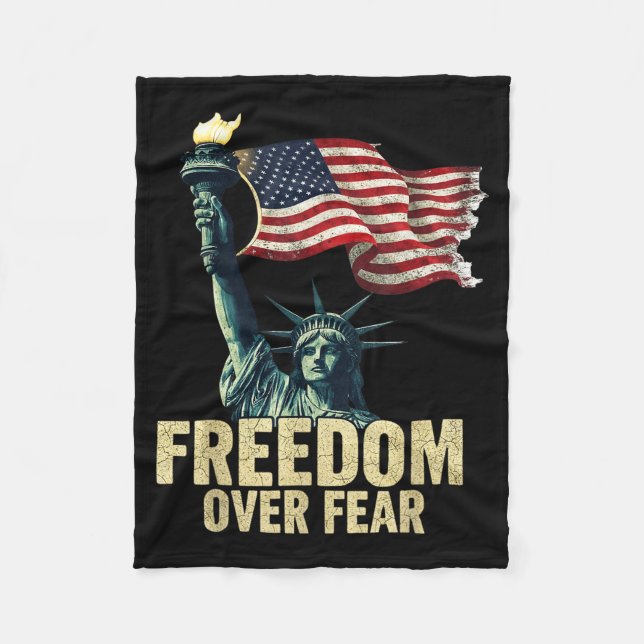 Dom Over Fear Statue Of Liberty Flag Graphic  Fleecedecke (Vorderseite)