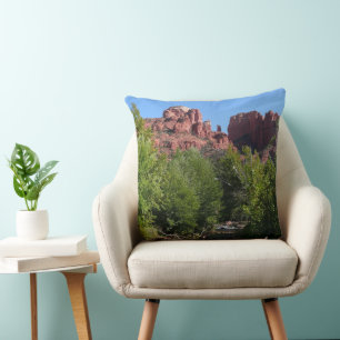 Dom Rock and Stream in Sedona Arizona Kissen