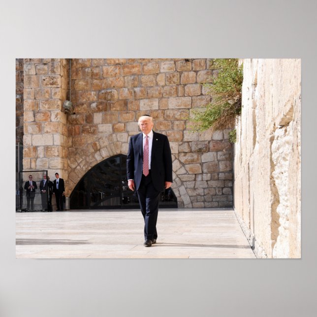 Donald Trump At Western Wall In Israel Poster (Vorne)
