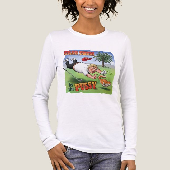 Donald Trump Chasing a Cat – Political Cartoon Tri-Blend Shirt (Vorderseite)