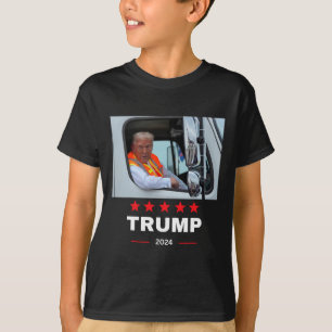 Donald Trump fährt in Garbage Truck 2 T-Shirt