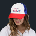 Donald Trump für Präsident 2024 Red White Blue USA Truckerkappe<br><div class="desc">Trump 2024 Rot,  Weiß und Blau,  cool,  Sterne,  LKW-Hut-Mütze für Republikaner/Amerikaner,  um ihre Unterstützung für Donald Trump für Präsident bei den US-Präsidentschaftswahlen 2024 zu zeigen. Macht ein großes politisches Geschenk für patriotische Amerikaner,  Bürger Amerikas,  Angehörige,  Freunde und Familie,  für 2024 Wahlen,  Wahlen Kundgebungen,  Belustigung und mehr.</div>