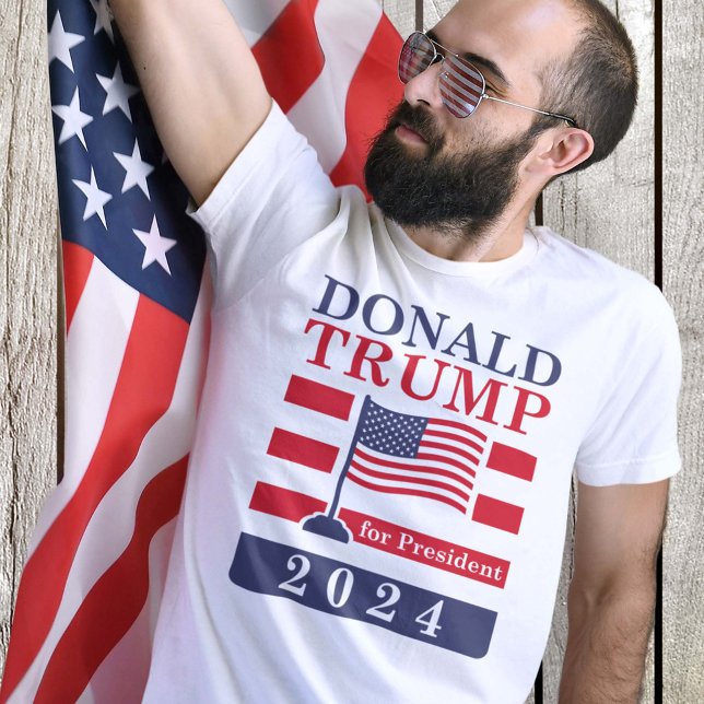 Donald Trump für Präsident 2024 T-Shirt (Von Creator hochgeladen)