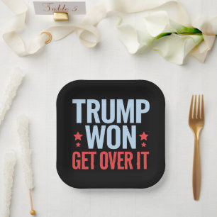 Donald Trump gewinnt 2024 den Sieg Trumps Pappteller