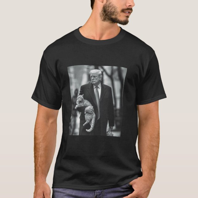 Donald Trump trägt ein Cat 2024 T-Shirt (Vorderseite)