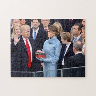 Donald Trump wird herein als Präsident geschworen