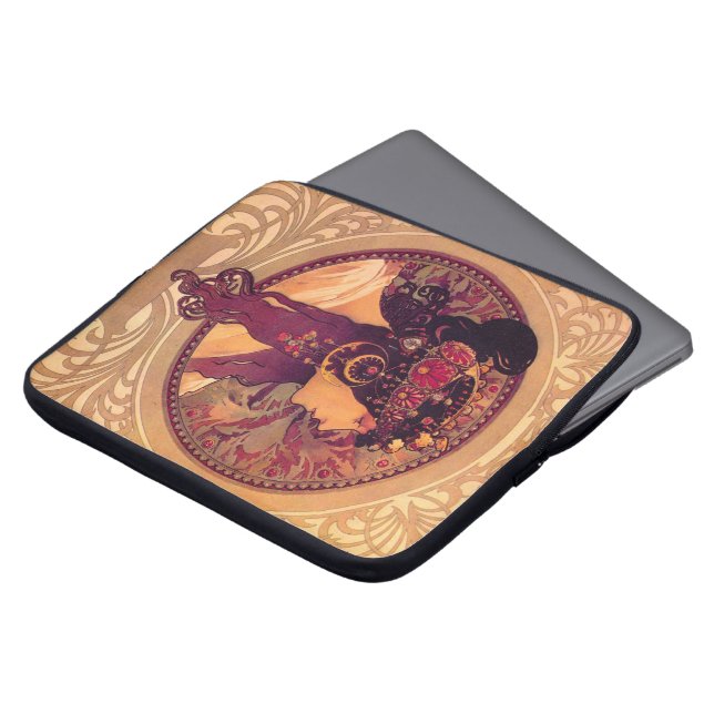 Donna Orechini durch Alphonse Mucha Laptopschutzhülle (Vorne Oben)