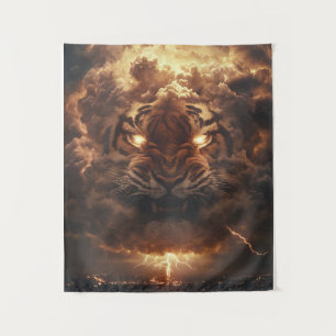 Donnernder Tiger erhebt sich aus dem Sturm Wandteppich