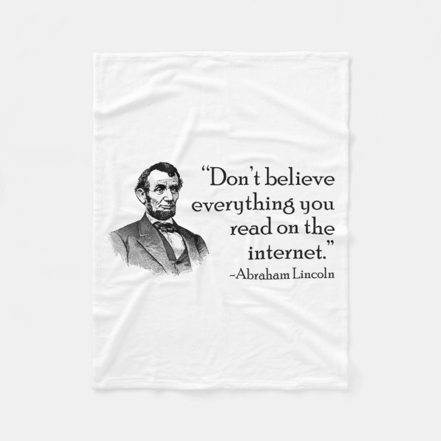 Don't Believe Everything You Read On The Internet  Fleecedecke (Vorderseite)
