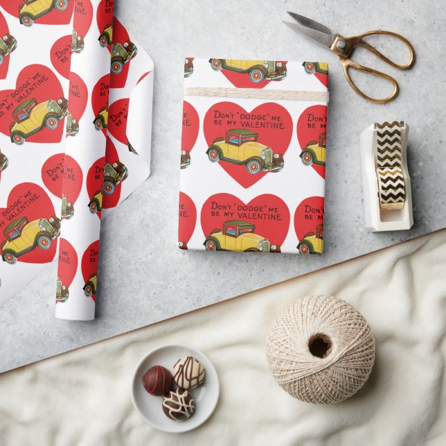 Don't Dodge Me, Be My Valentine! Retro Valentine Geschenkpapier (Kunsthandwerk)