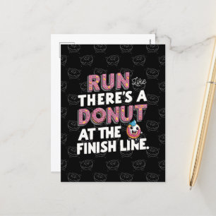 Donut auf der finish Line Funny Fitness Motivation Feiertagspostkarte
