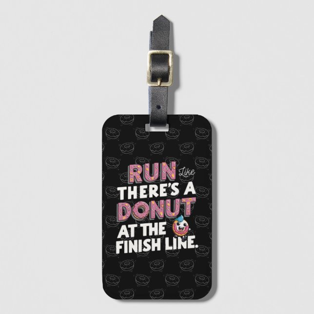 Donut auf der finish Line Funny Fitness Motivation Gepäckanhänger (Vorderseite Vertikal)