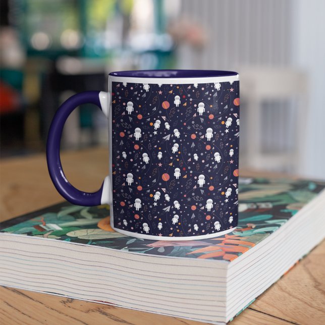 Doodle Astronaut Muster Tasse (Astronaut pattern mug)
